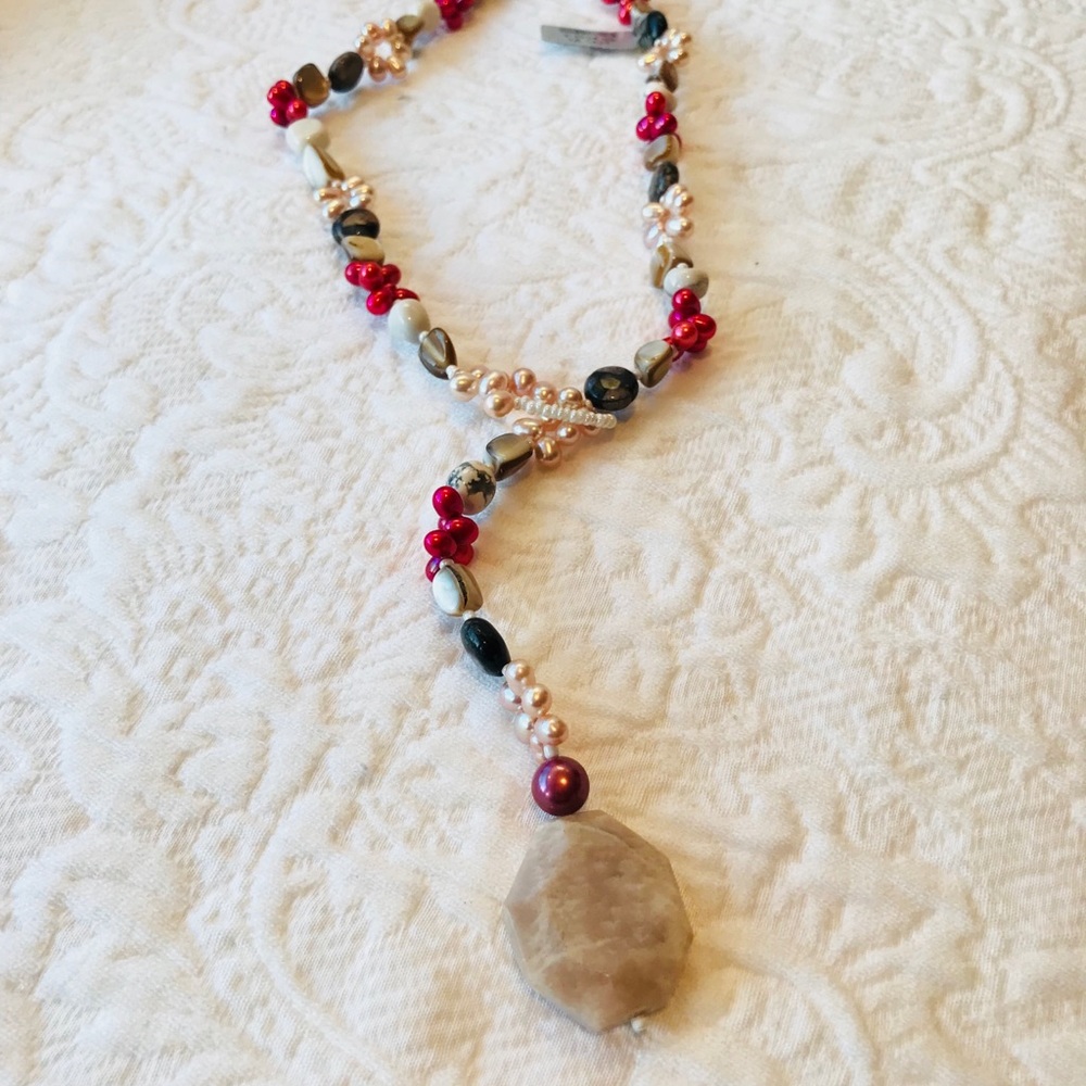CLEARANCE!! Gorgeous Necklace**Semiprecious stones - Picture 6 of 6